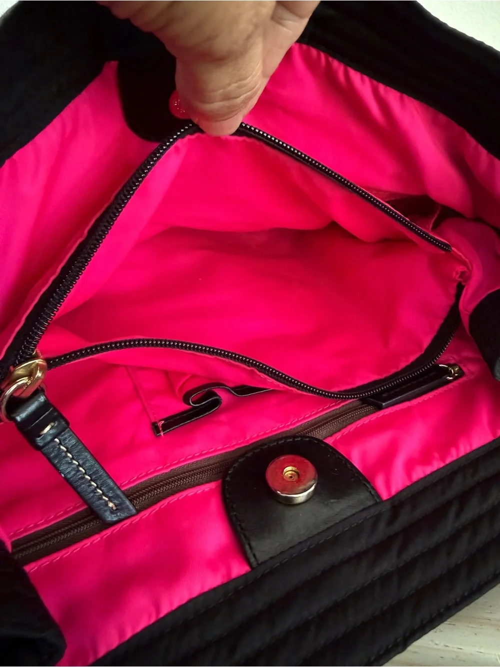 Dooney & Bourke Victoria Black Nylon Shopper Tote Bag Pink Lining Work Satchel